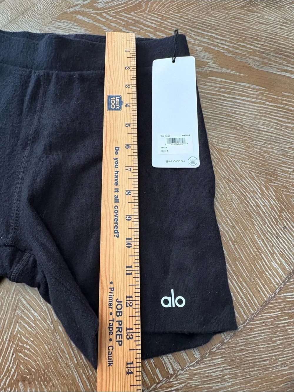 Alo Yoga Alolux High-Waist Me Time Short Size Small NWT A184